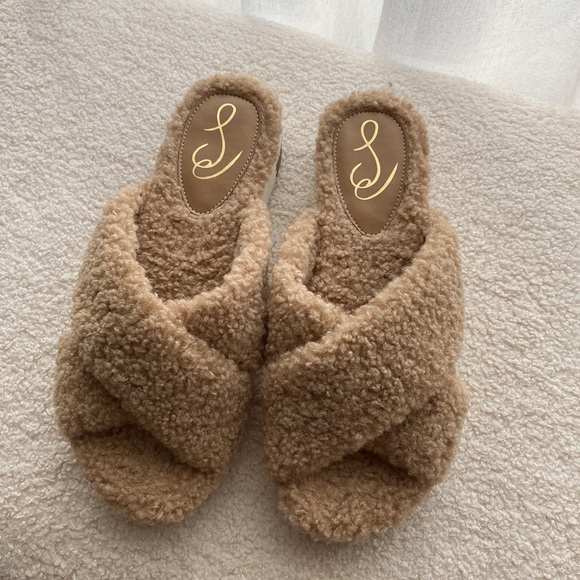 Sam Edelman Alice Faux Shearling Sandal - Picture 4 of 6